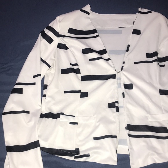 Black and White Suit size XL - Picture 6 of 7